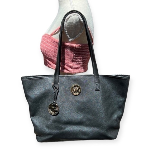 🌻Large Michael Kors Black Leather Jet Set Tote Handbag Purse - Picture 2 of 12